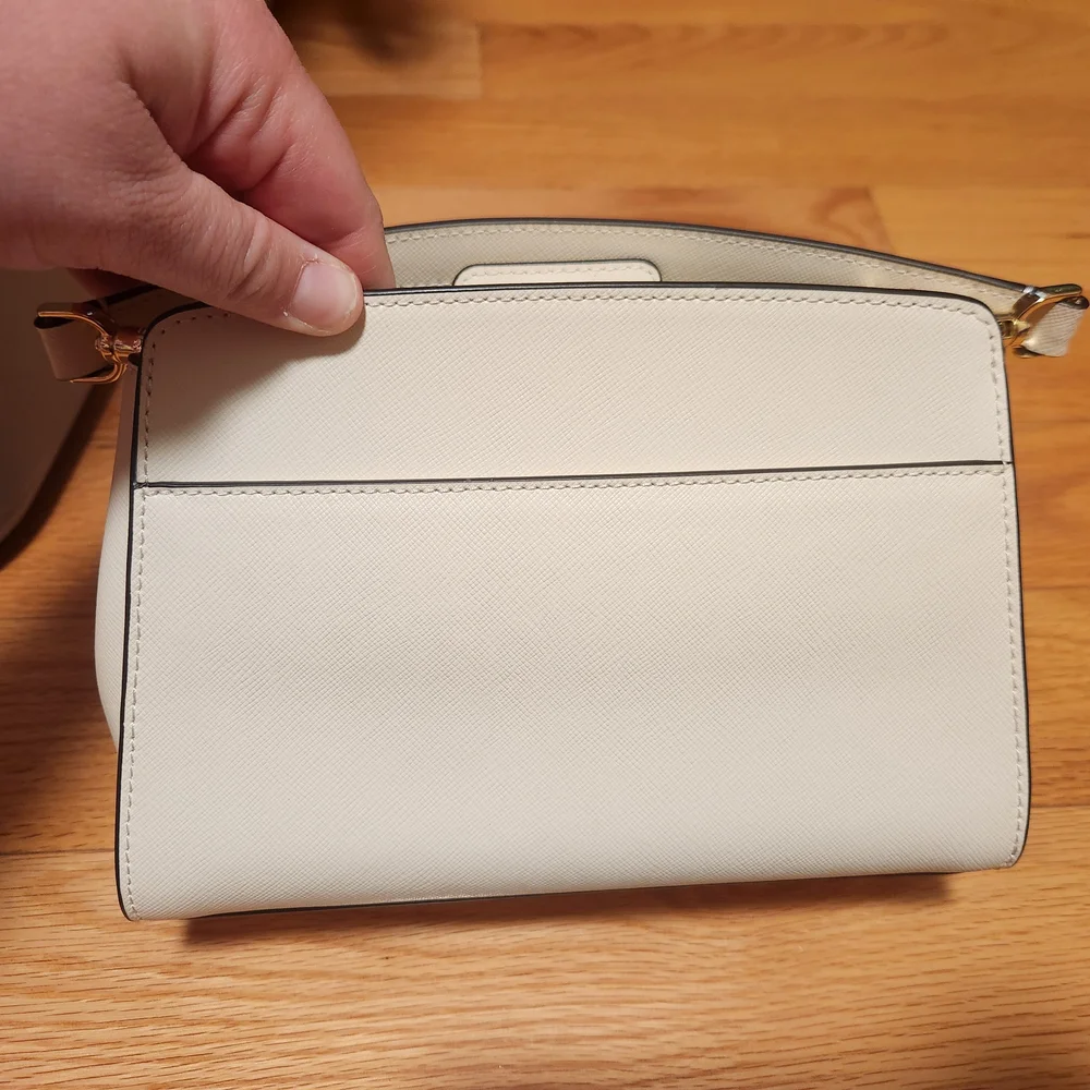 kate spade white top-handle bag with red heart accents - Picture 4 of 8